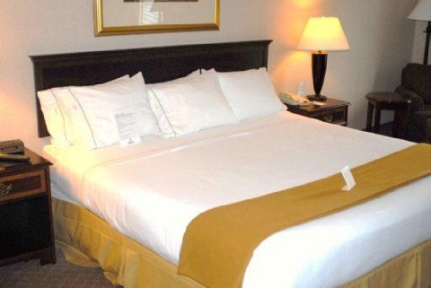 Holiday Inn Express Waterbury Luaran gambar